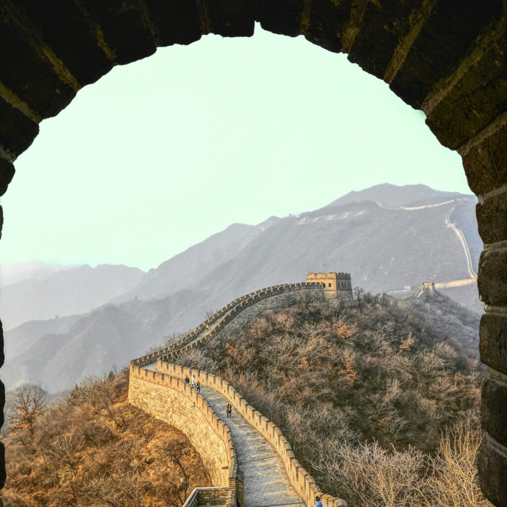 Paesaggio della Cina tra grattacieli e templi millenari